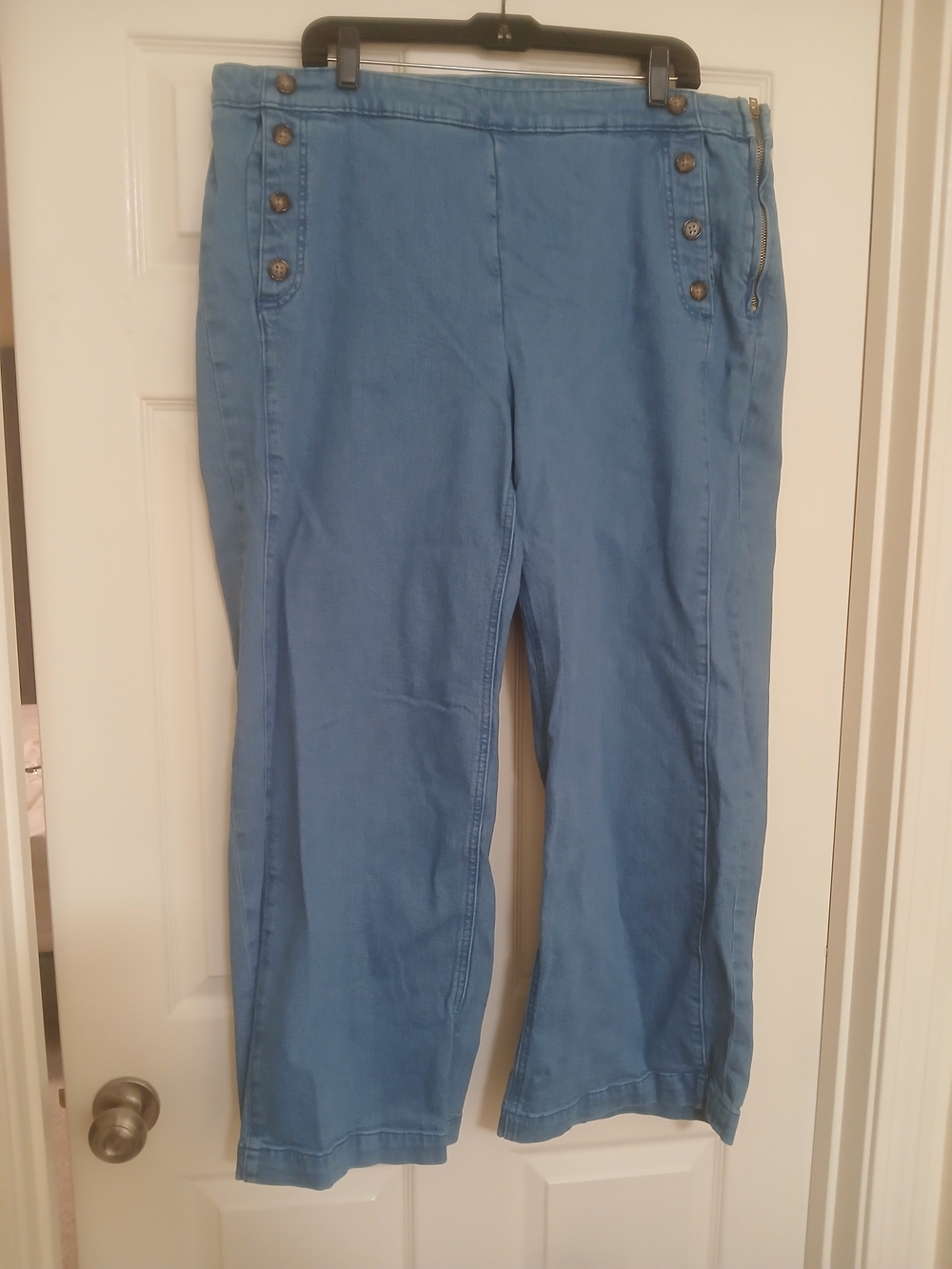 Old Navy Women's Light Blue Flare Pull-On Jeans